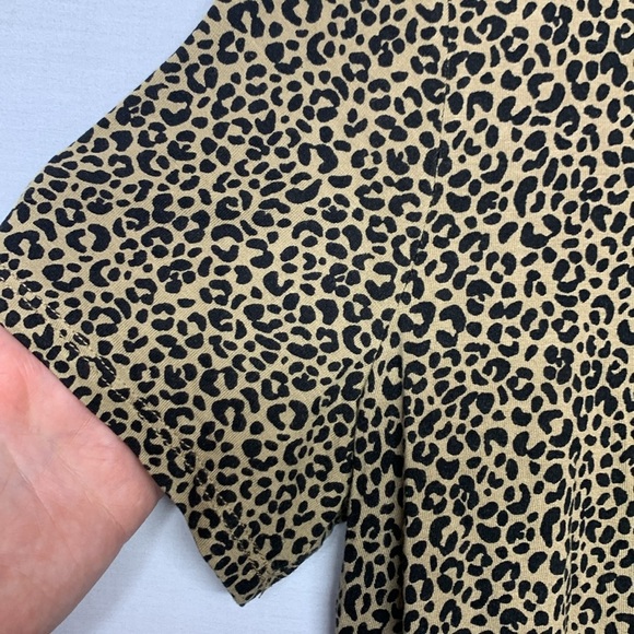 Old Navy Luxe Leopard Print Tee - Picture 3 of 6